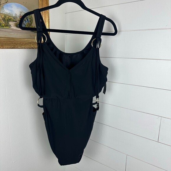 Eloquii One Piece Swimsuit Size 16 W Black NWT Cutout Gold Hardware Underwire - Picture 3 of 11